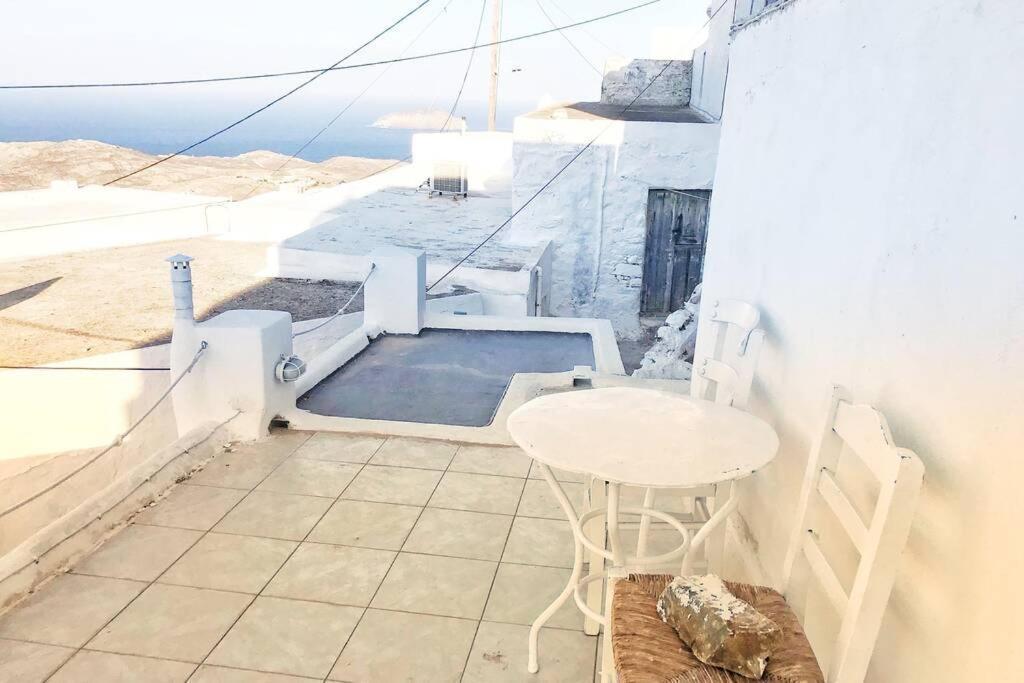 Little Cactus Villa Serifos Town ภายนอก รูปภาพ