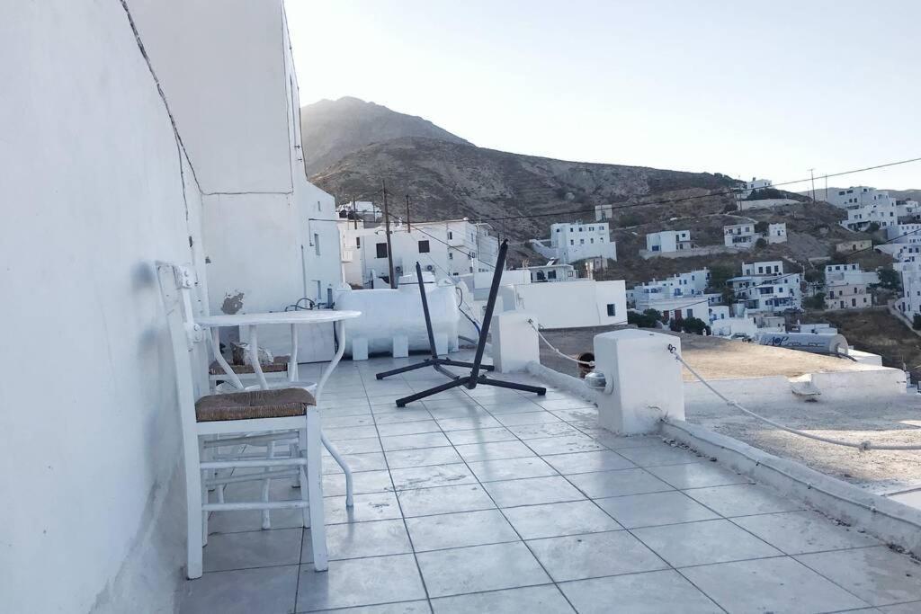 Little Cactus Villa Serifos Town ภายนอก รูปภาพ