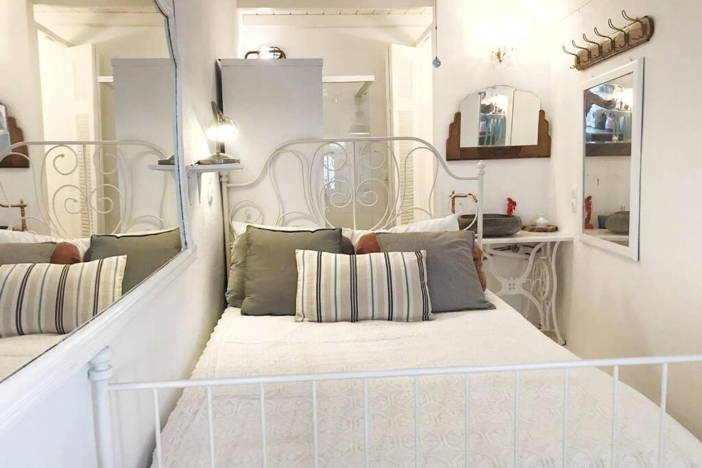 Little Cactus Villa Serifos Town ภายนอก รูปภาพ